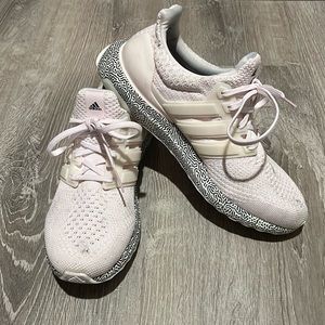 Adidas Ultraboost Alphaskin Almost Pink/ Black 8.5 Womens Sneakers